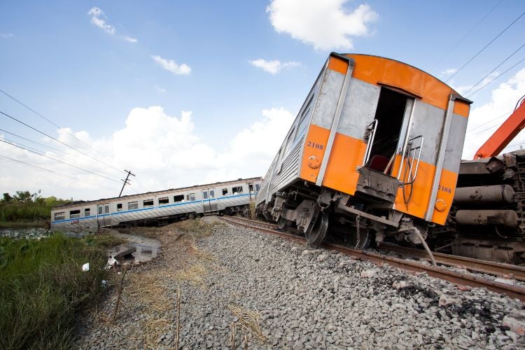 Trains derailed from tracks causing damage in Riverside, CA